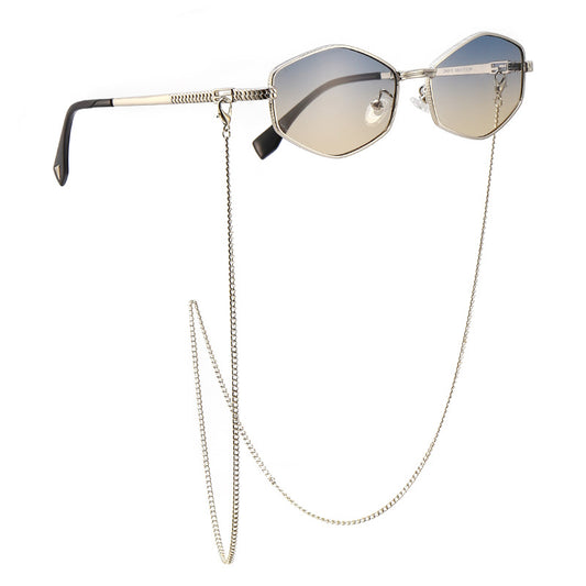 Retro sunglasses with chain