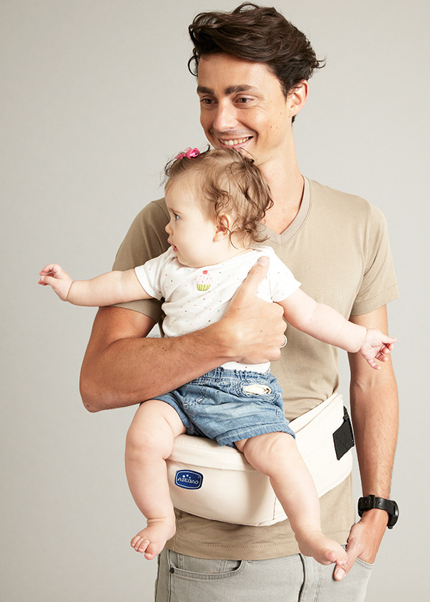 Ergonomic baby hip seat